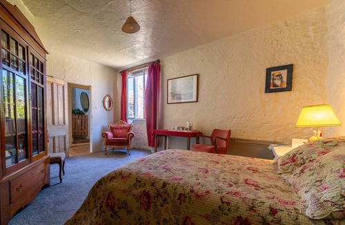 Sauzet Bed & Breakfast | Rose Room with Pool and Garden