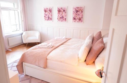 Oberstrass Apartment | Rose Suite
