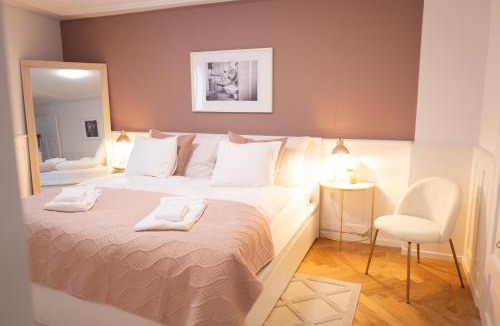 Oberstrass Apartment | Rose Suite
