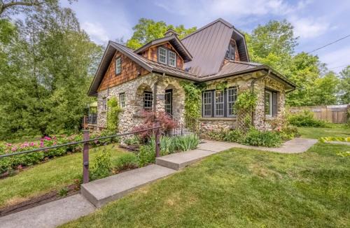 Gardiner House | Rose & Thorne