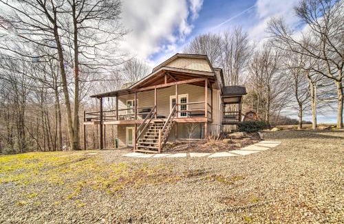 Spartansburg House | 'Rose Valley House': Yard, Deck + Game Room!