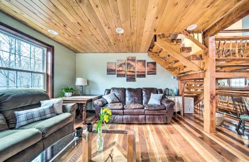 Spartansburg House | 'Rose Valley House': Yard, Deck + Game Room!