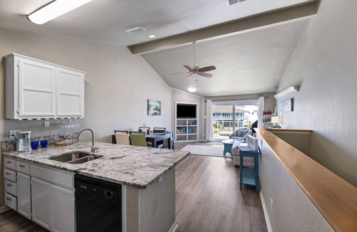 City-by-the Sea Condo | Roseates Nest- Water View