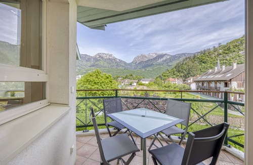 Duingt Apartment | Roseaux du château