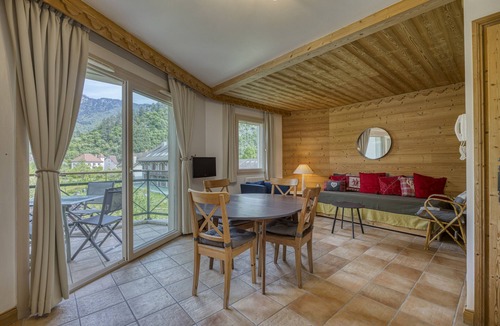 Duingt Apartment | Roseaux du château