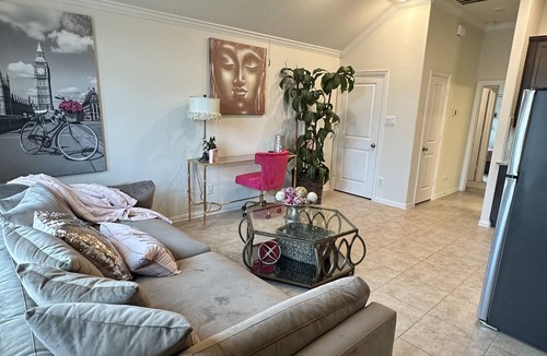 Iowa Colony Apartment | Rosebriar Retreat