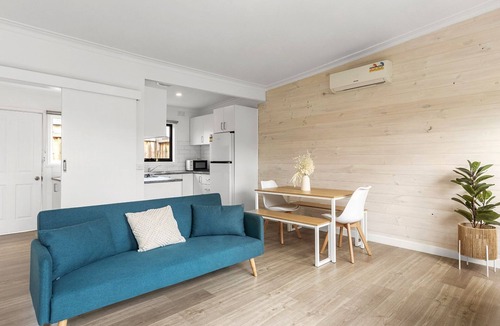 Capel Sound Apartment | Rosebud Beachfront Haven Coastal Bliss Four