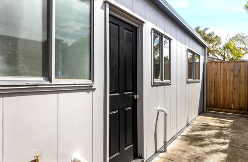 Capel Sound Apartment | Rosebud Beachfront Haven Coastal Bliss Two