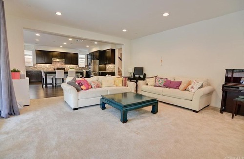 Azusa House | Rosedale Azusa