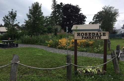 Rosedale Cottage | Rosedale Cottage retreat @ Balsam Lakefront