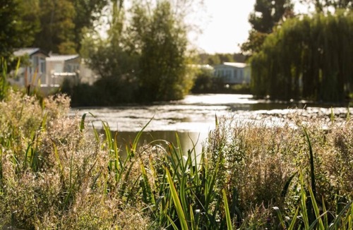 South Cerney Cabin | Rosedale Lakeside Lodge