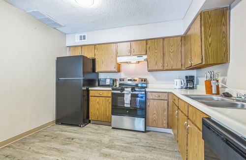 Lenexa Apartment | Rosehill Pointe 197 I Spacious 1 Bed 1 Bath