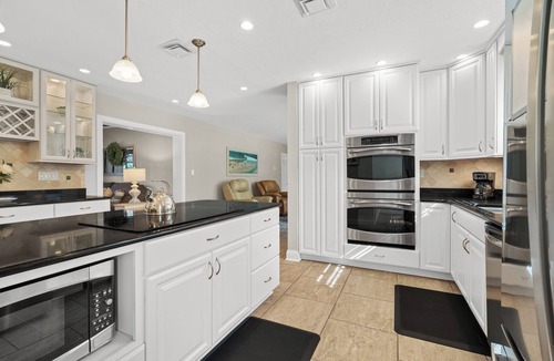 South Sarasota House | Roselawn St | Private Pool, Covered Patio + Fire Pit!