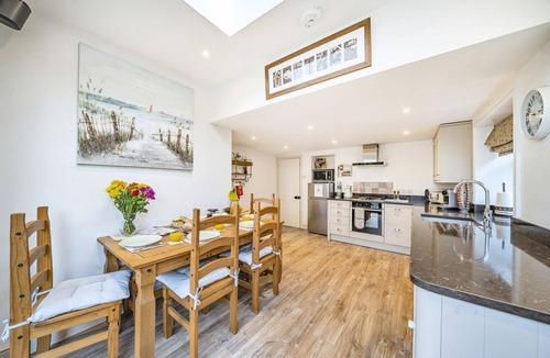West Wittering Cottage | Rosemary Cottage a cosy seaside rental in the heart of West Wittering village