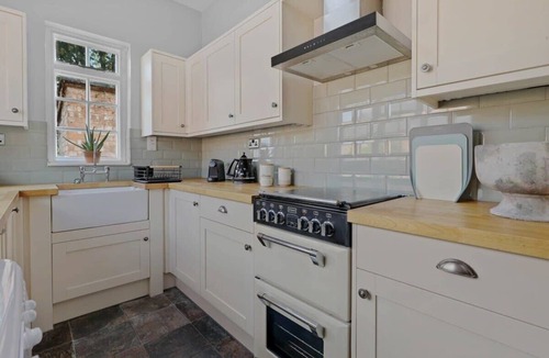 Rothley House | Rosemary Cottage Summ