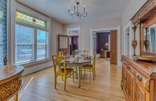 Florence House | Rosemont