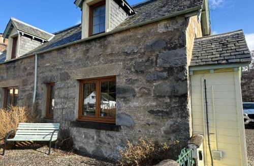 Gorstan House | Rosemount Bothy - Highland Cottage