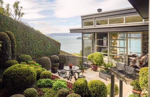 Wellington House | Roseneath Escape - Panoramic Harbour Views
