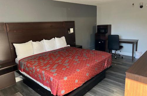 Roseville Hotel | Roseville Inn