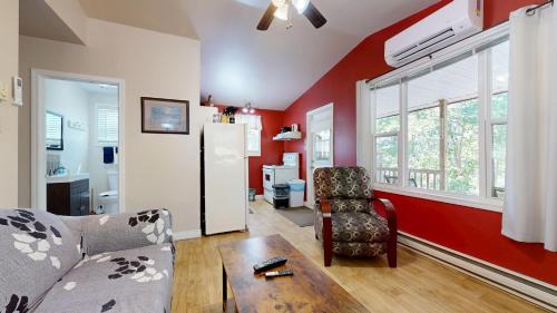 Shelburne Hotel | Roseway River Cottages