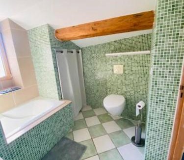 Saint-Georges-d'Esperanche Bed & Breakfast | Rosewood SPA