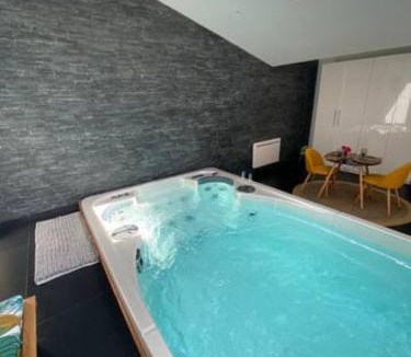 Saint-Georges-d'Esperanche Bed & Breakfast | Rosewood SPA