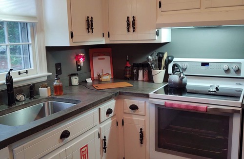Belmont - Hillsboro House | Rosewood Avenue Bungalow