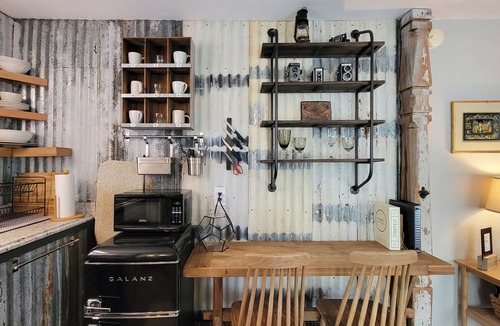 Medford House | Rosewood Studio by WanderLodges