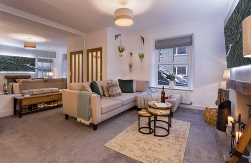 Nelson House | Rosie's Escape Summar