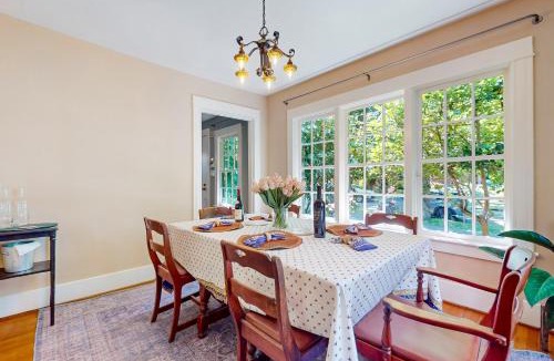 Montlake House | Rosie's Retreat