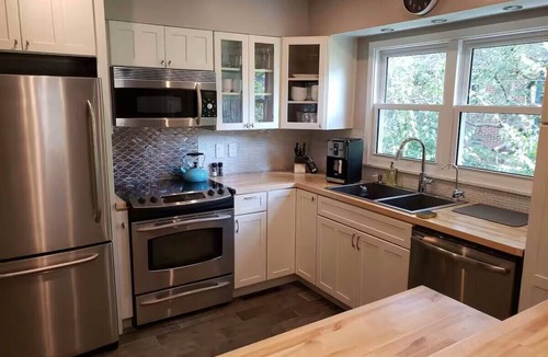 West Lafayette House | Ross-Ade, Mackey, Purdue Campus Only Steps Away