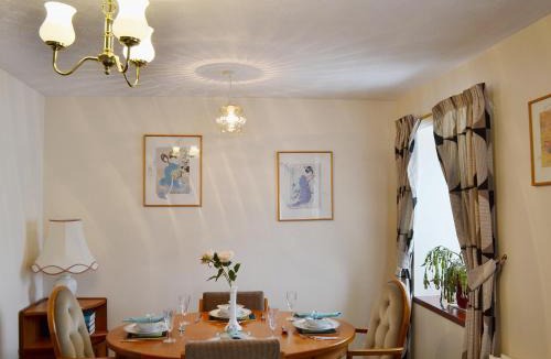 Cairneyhill House | Ross Cottage