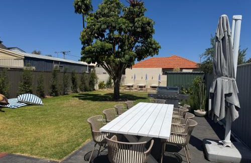 Torrensville House | Ross Street Social