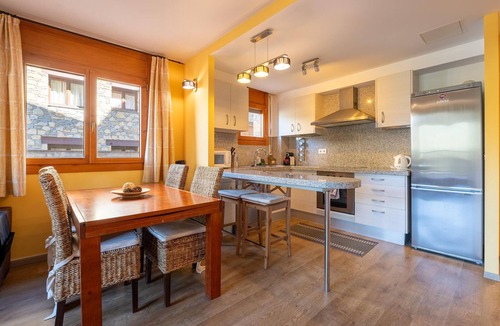El Tarter Apartment | Rossinyol Apartment for 6, terrace facing El Tarter