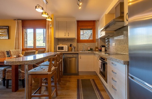 El Tarter Apartment | Rossinyol Apartment for 6, terrace facing El Tarter
