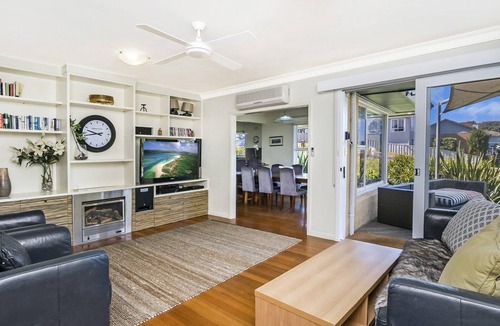 Port Fairy House | Rossleague House - Spacious Home with River Views