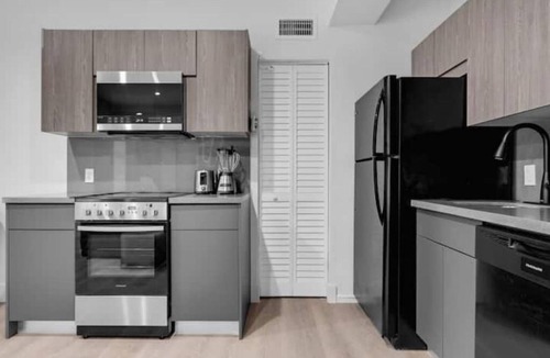 West Avenue Apartment | Rosy Suite with POOL ! Parking Passes Available