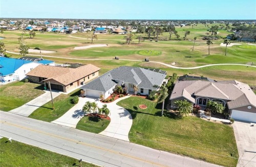 Pebble Beach House | Rotonda Palms - Amazing, Golf course, Pool, Spa, Convenient to everything!