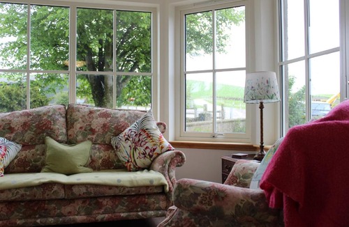 Huntly House | Roualeyn