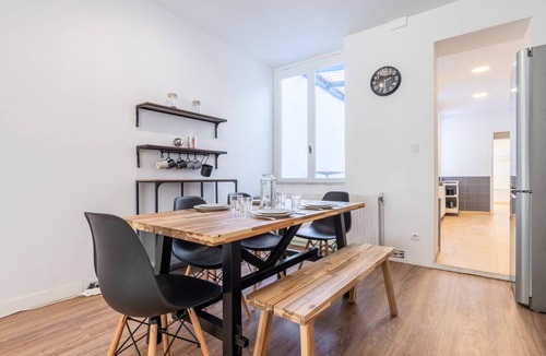 Roubaix Apartment | Roubaix - Beautiful 4 bedrooms house with terrace!