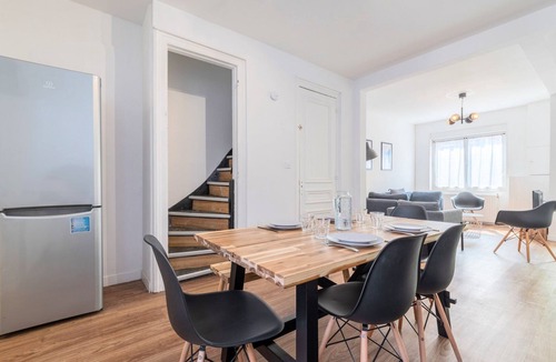 Roubaix Apartment | Roubaix - Beautiful 4 bedrooms house with terrace!