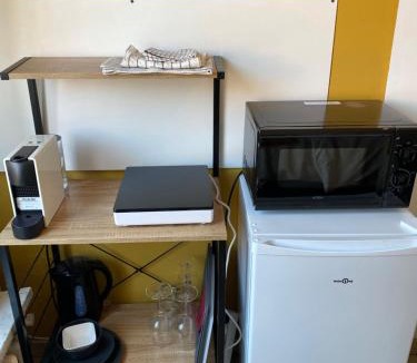 Roubaix Apartment | Roubaix Lille private shower & Netflix