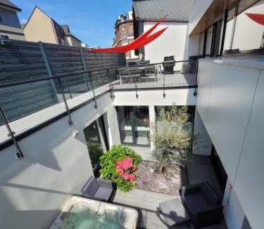 Centre Ville Rive Gauche Villa | Rouen centre avec Sauna - Jacuzzi - Parking - 5 étoiles