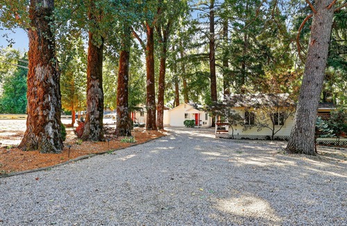 Cobb Apartment | Rouge Cobb Mountain Hotel - Cabin 2