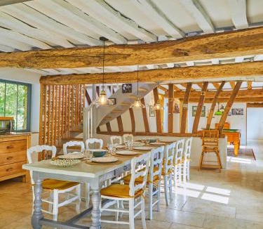 Gueutteville-les-Gres House | ROUGE COTTAGE Gîte 4 étoiles Billard