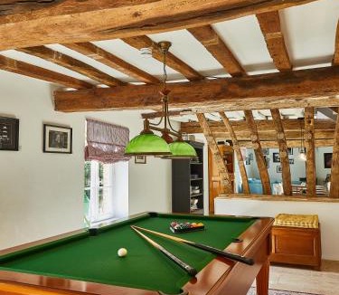 Gueutteville-les-Gres House | ROUGE COTTAGE Gîte 4 étoiles Billard