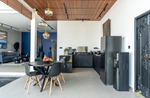 Singakerta Villa | Rouge - Loft Indigo