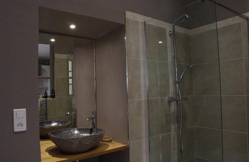 Bois-Normand-Pres-Lyre House | Rouge Maison