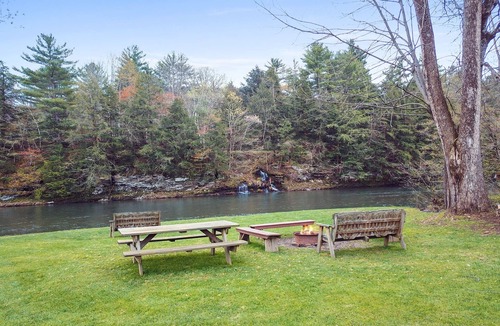 Sabinsville Cabin | Rough Cut Lodge - Hickory Cabin