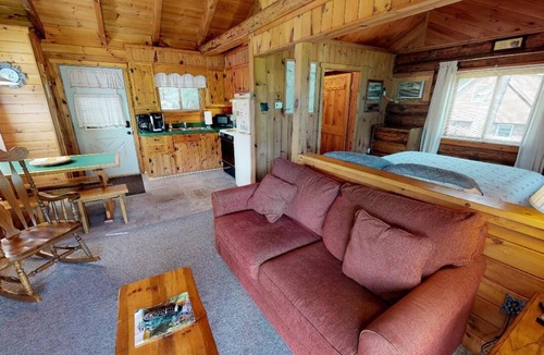 Gaines Cabin | Rough Cut Lodge - Maple Cabin